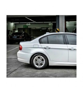 Folie auto PET Premium alb lucios pentru colantare caroserie cu tehnologie anti-bule 16m x 1.52m Cod: SP015X