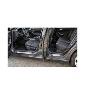 Ornamente praguri auto Edition universale plastic aluminiu polisat set 4 bucati Cod: 310011T-FMS39