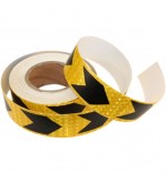 Banda-reflectorizanta-galbena-cu-sageata-neagra-5cm-x-25m-06YB