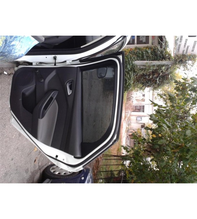 Perdele-interior-Ford-Focus-2011-hatchback