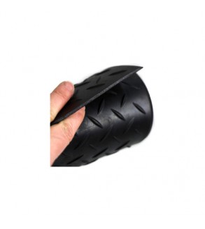 Treapta din cauciuc cu striatii impotriva alunecarii 75x25x3cm Cod: KNG-101725