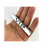 Ornament metalic auto Vip cromat 9.4x1.6 cm Cod: JST-08
